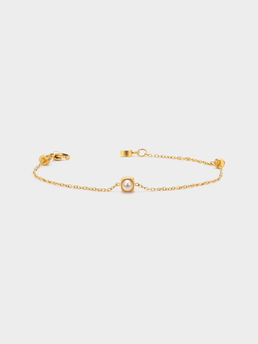 Luminous Pearl Bracelet