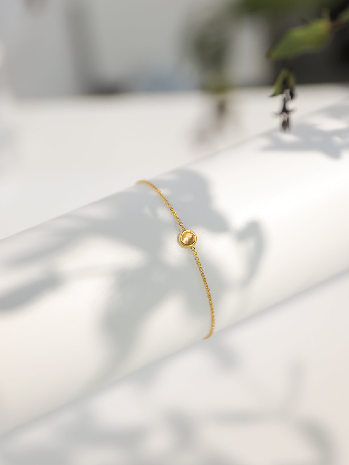 Dainty Matte Disc Bracelet