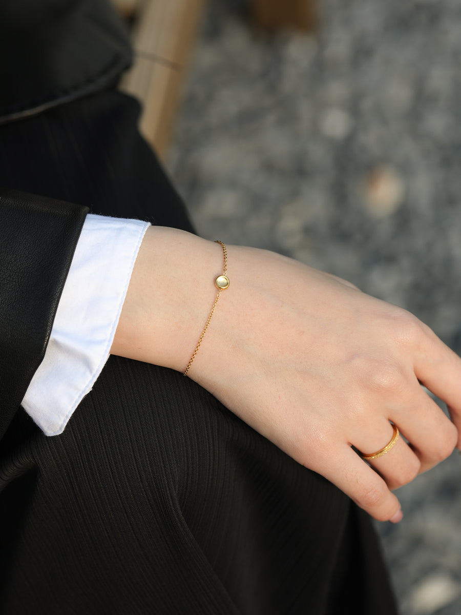 Dainty Matte Disc Bracelet