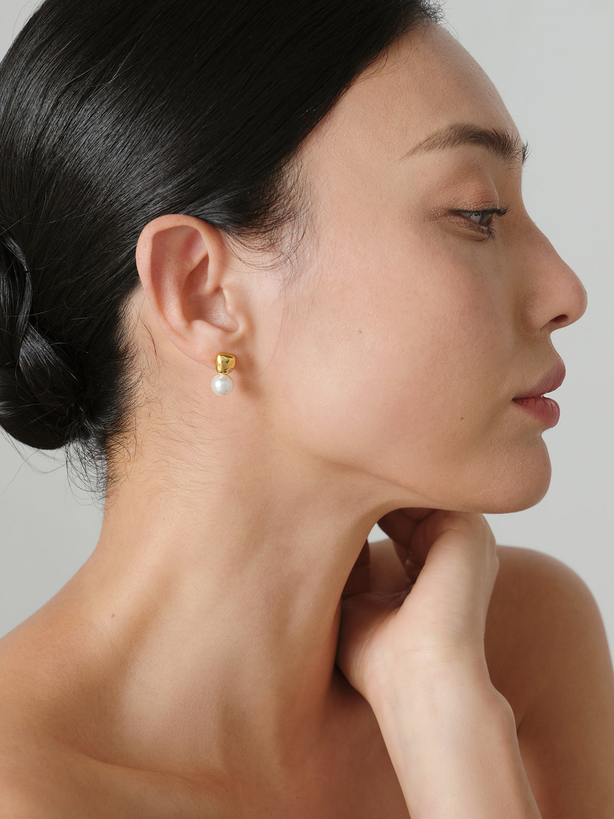 Retro Pearl Studs