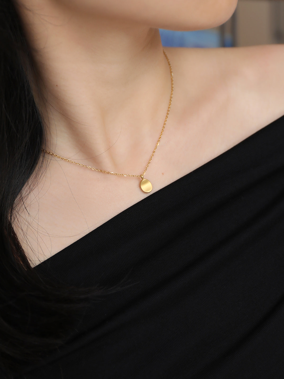 Gilded Matte Oval Necklace
