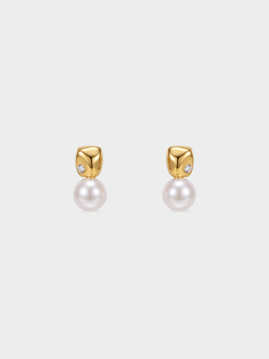 Retro Pearl Studs