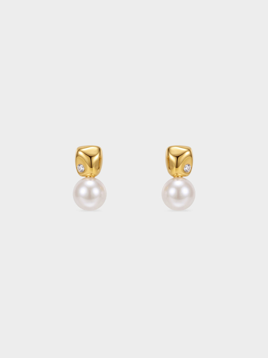 Retro Pearl Studs