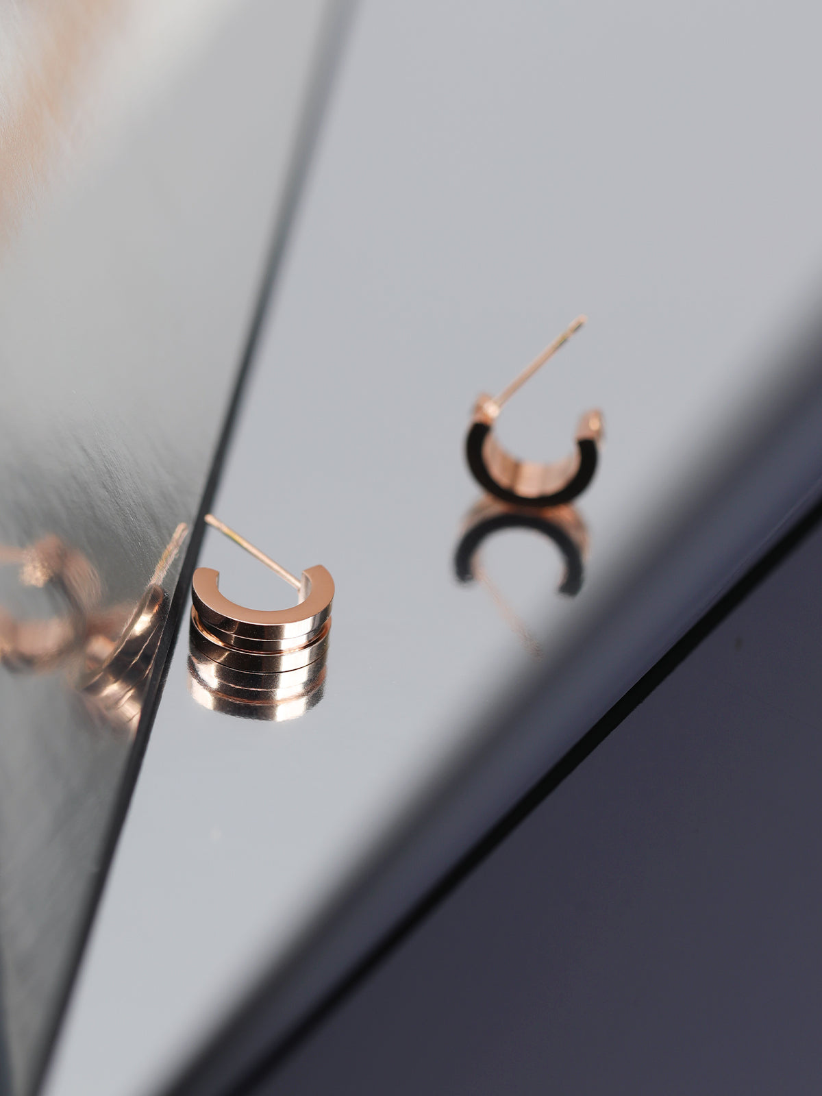 Aco Stud Earrings - Rose Gold