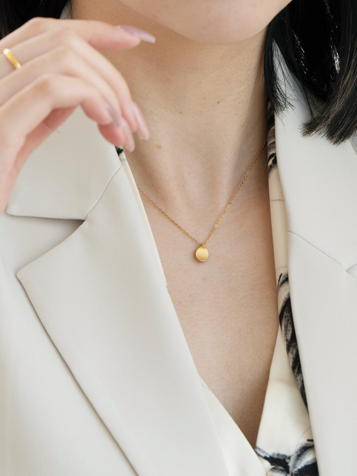 Gilded Matte Oval Necklace