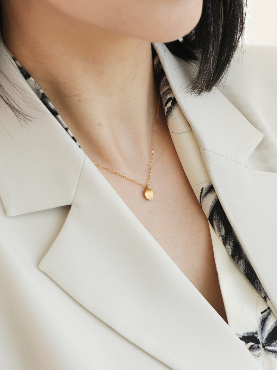 Gilded Matte Oval Necklace