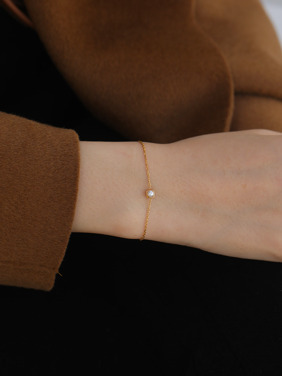 Luminous Pearl Bracelet