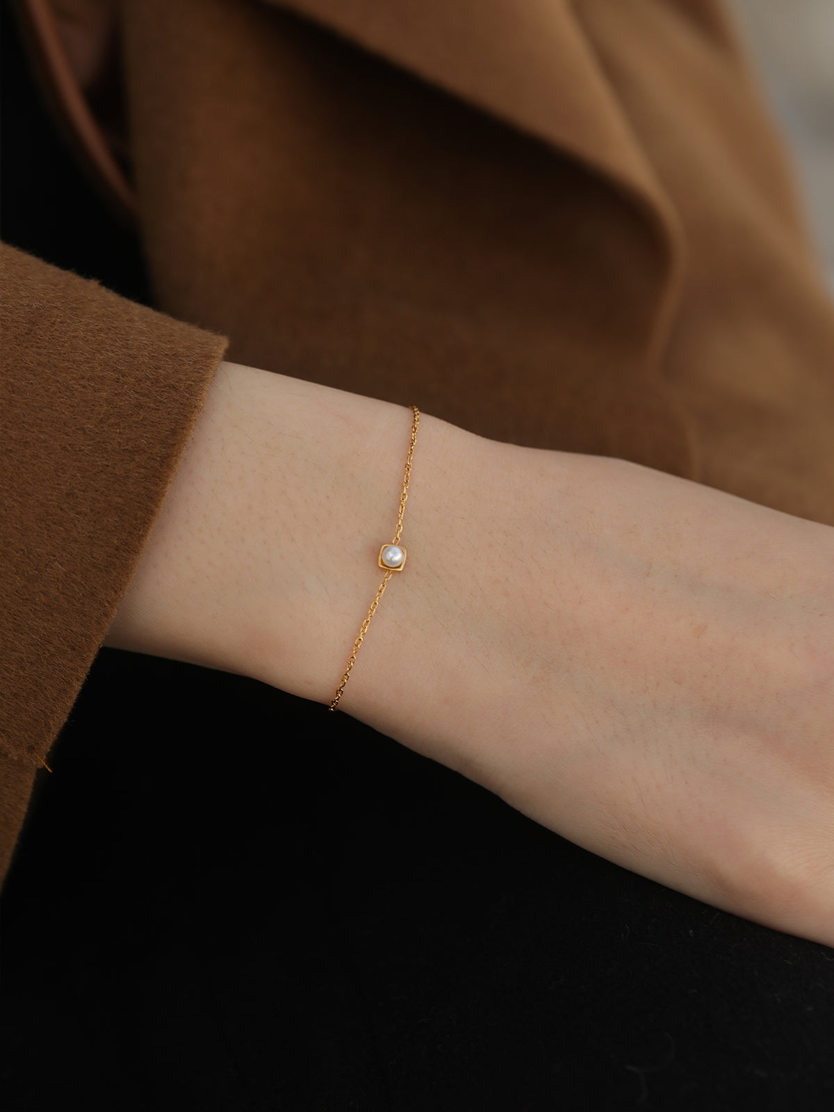 Luminous Pearl Bracelet