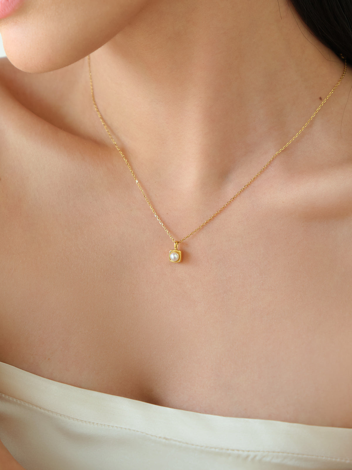 NECKLACE 2
