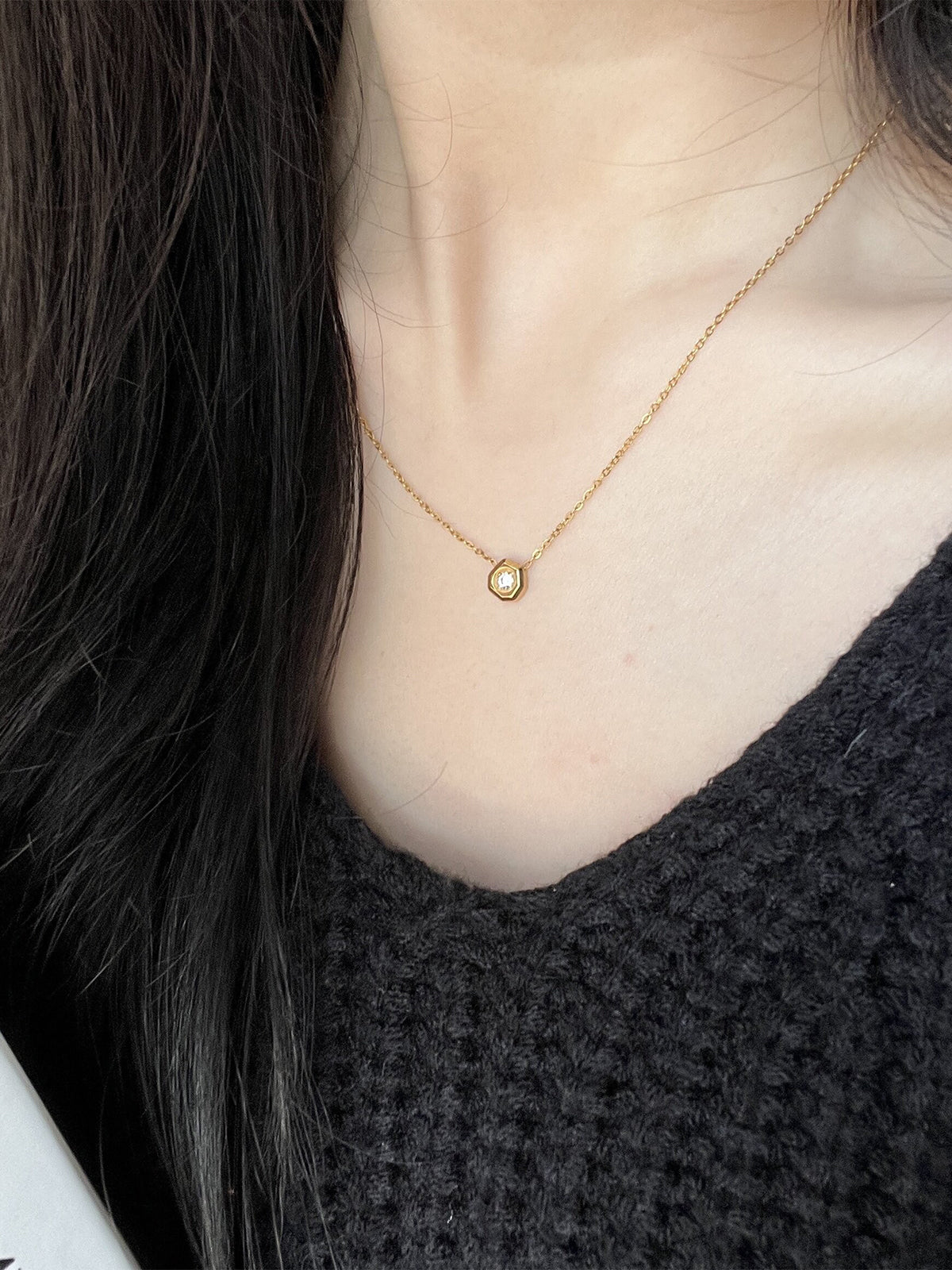 JUDY Girl-Geometric Crystal Bezel Necklace