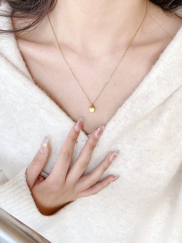 Gilded Matte Oval Necklace