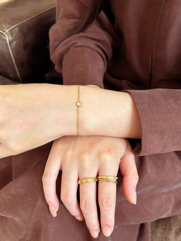 Dainty Matte Disc Bracelet