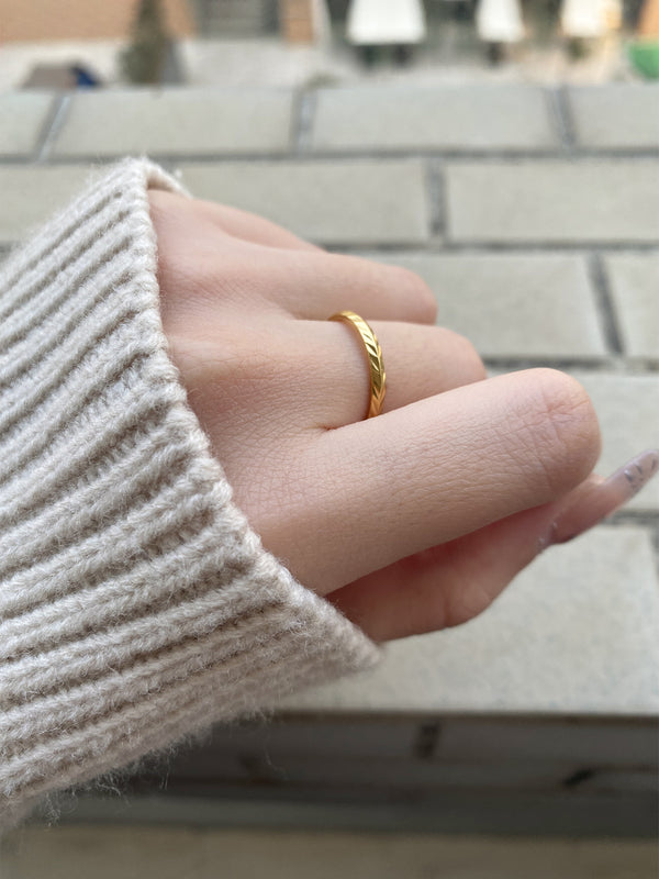 Maple Leaf Ring