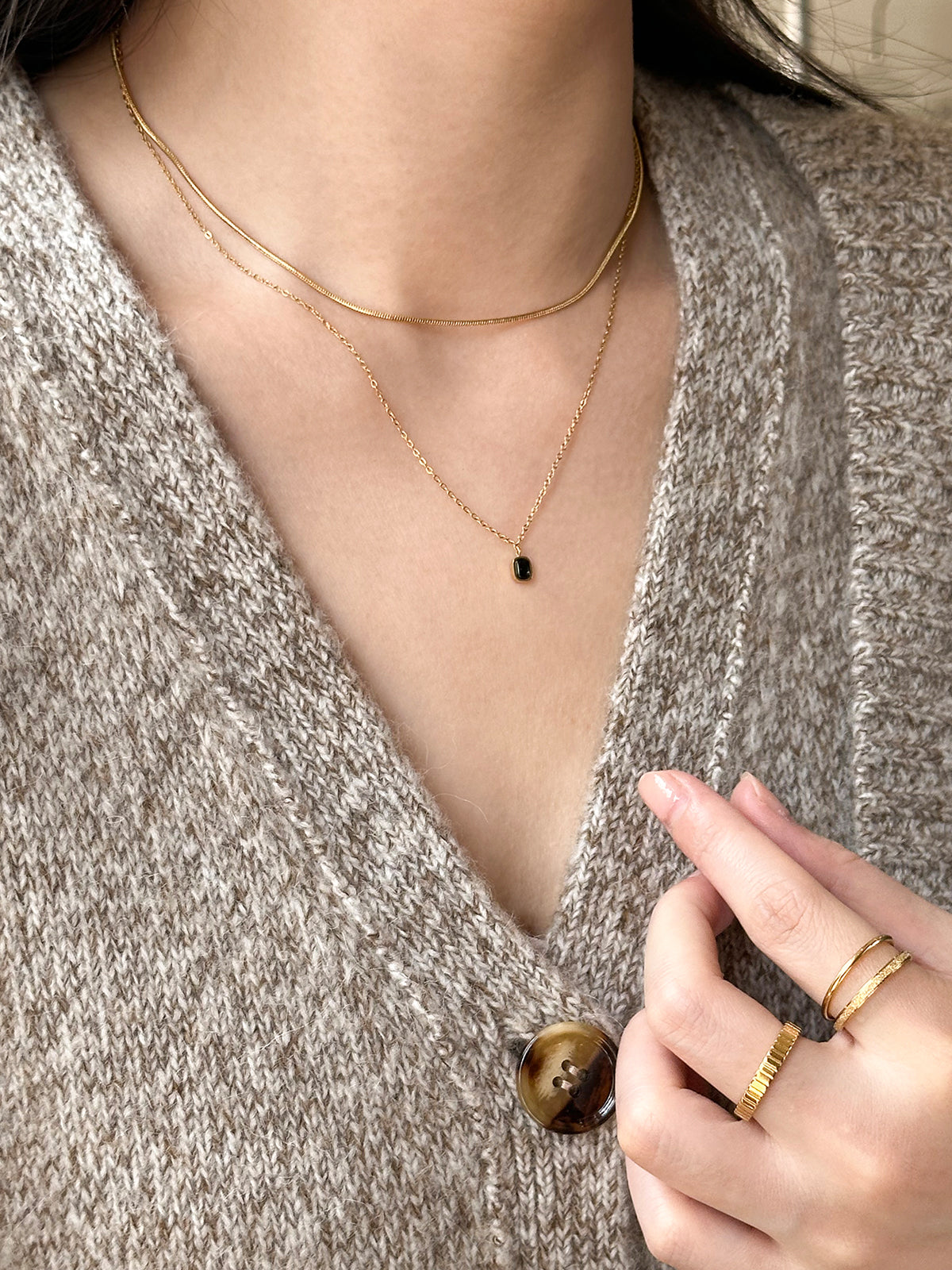 JUDY Girl-Noir Onyx Bezel Necklace 2