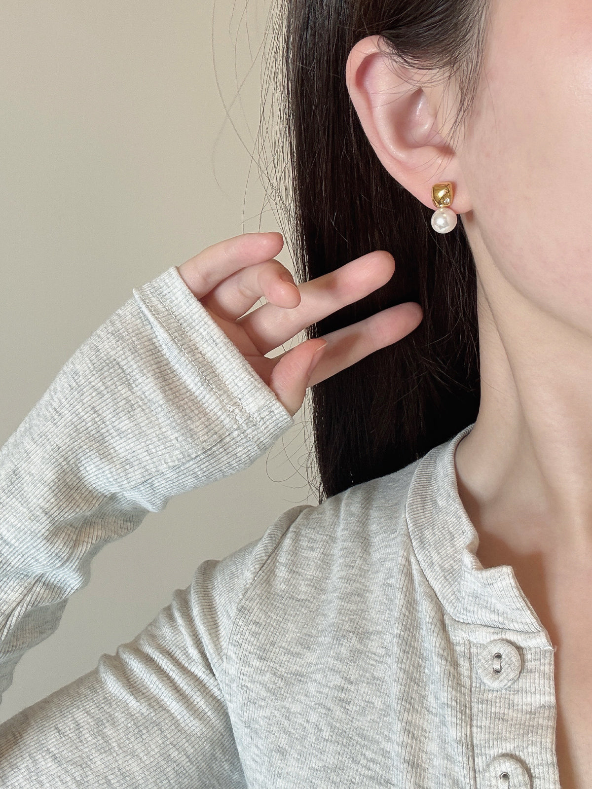 JUDY Girl-Retro Pearl Studs